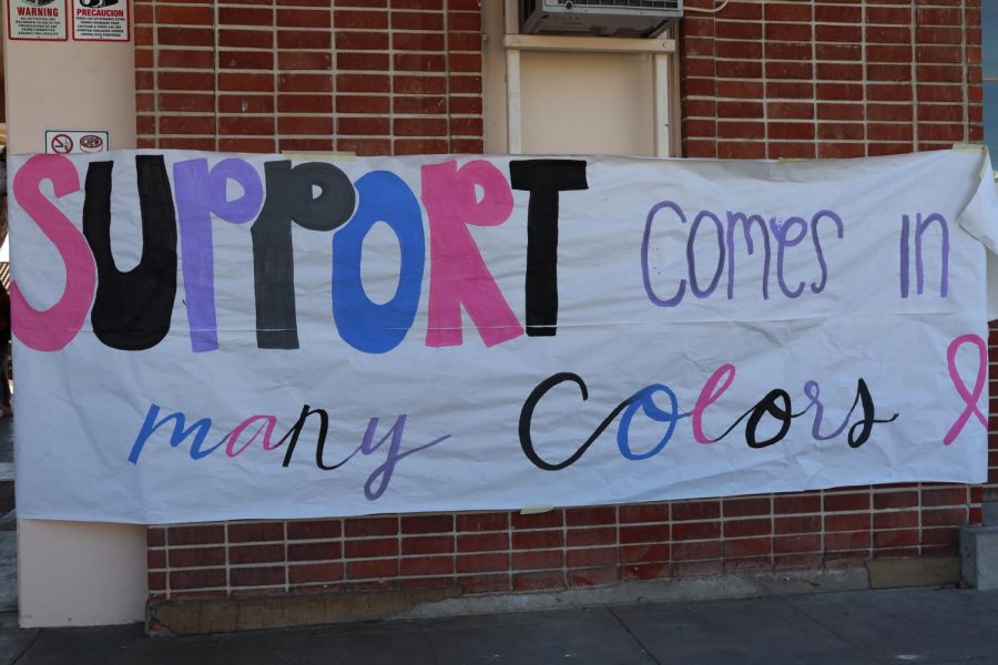 ASB decorated the campus with uplifting posters and interactive Stomp Out bubble wrap sheets to promote cancer awareness. Photo by Jose Perez. 