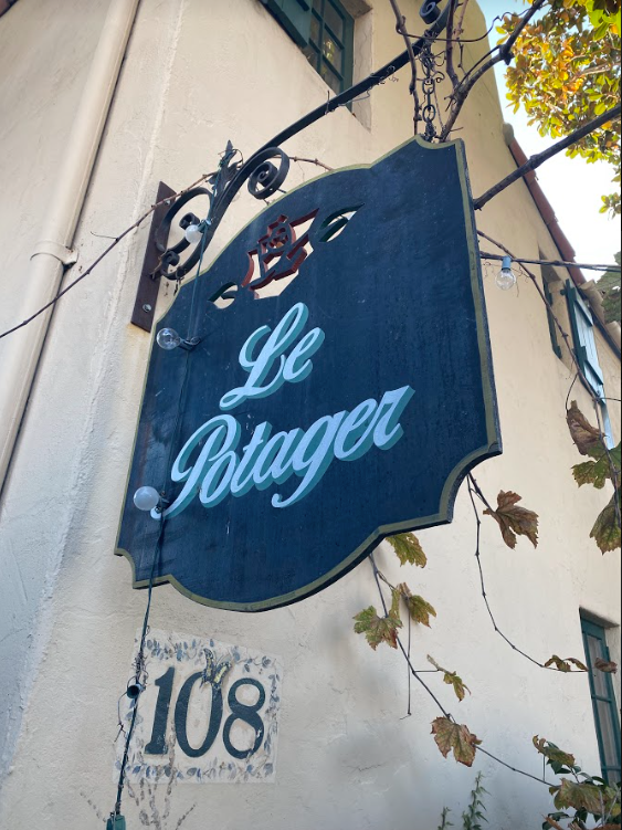 Le Potager, an antique shop located near downtown Fullerton, is the same building the original owner died in. Guests who take the Fullerton Museum Tour will learn more about the female owner with a passion for automobiles.